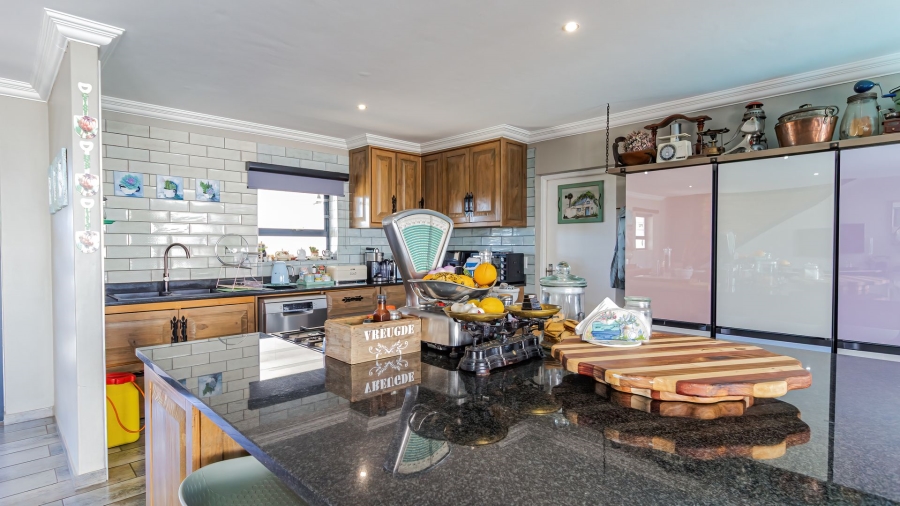 10 Bedroom Property for Sale in Jacobsbaai Western Cape